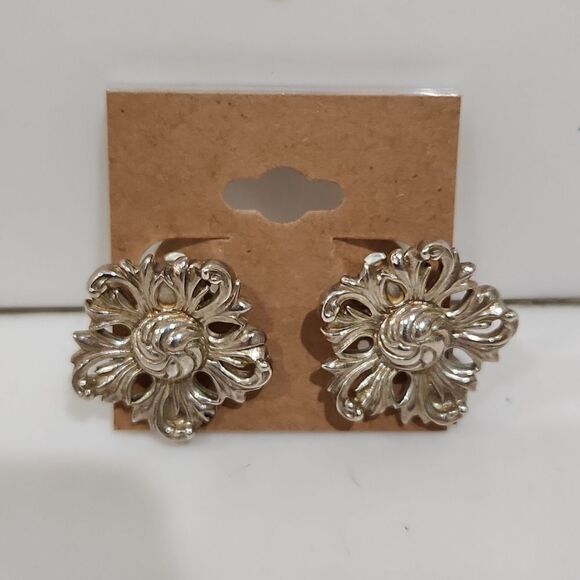 GUC Vintage MFA Sterling Silver Flower Earrings - Picture 1 of 4